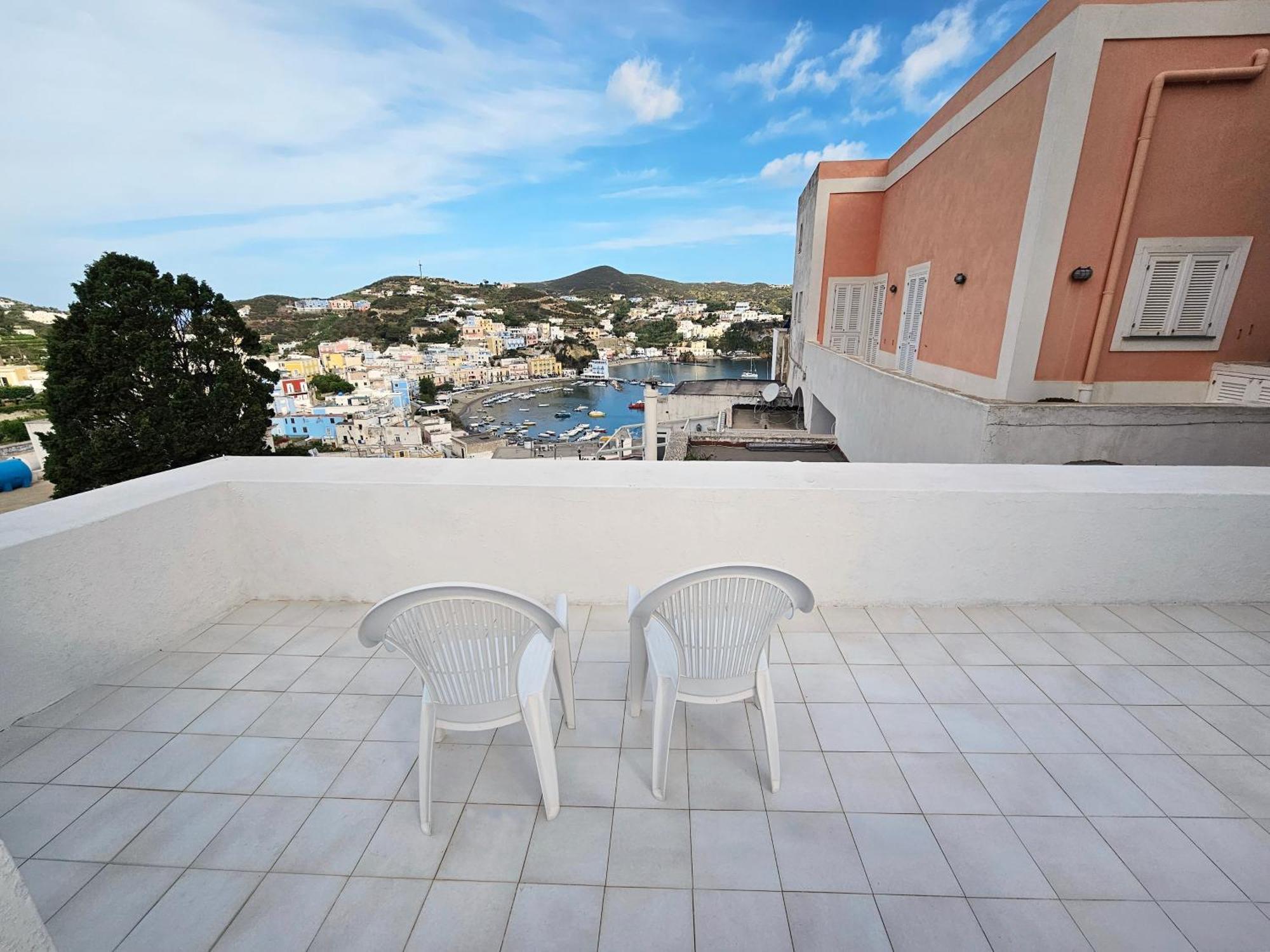 Appartement Maridea - Biscaglina à Ponza Extérieur photo