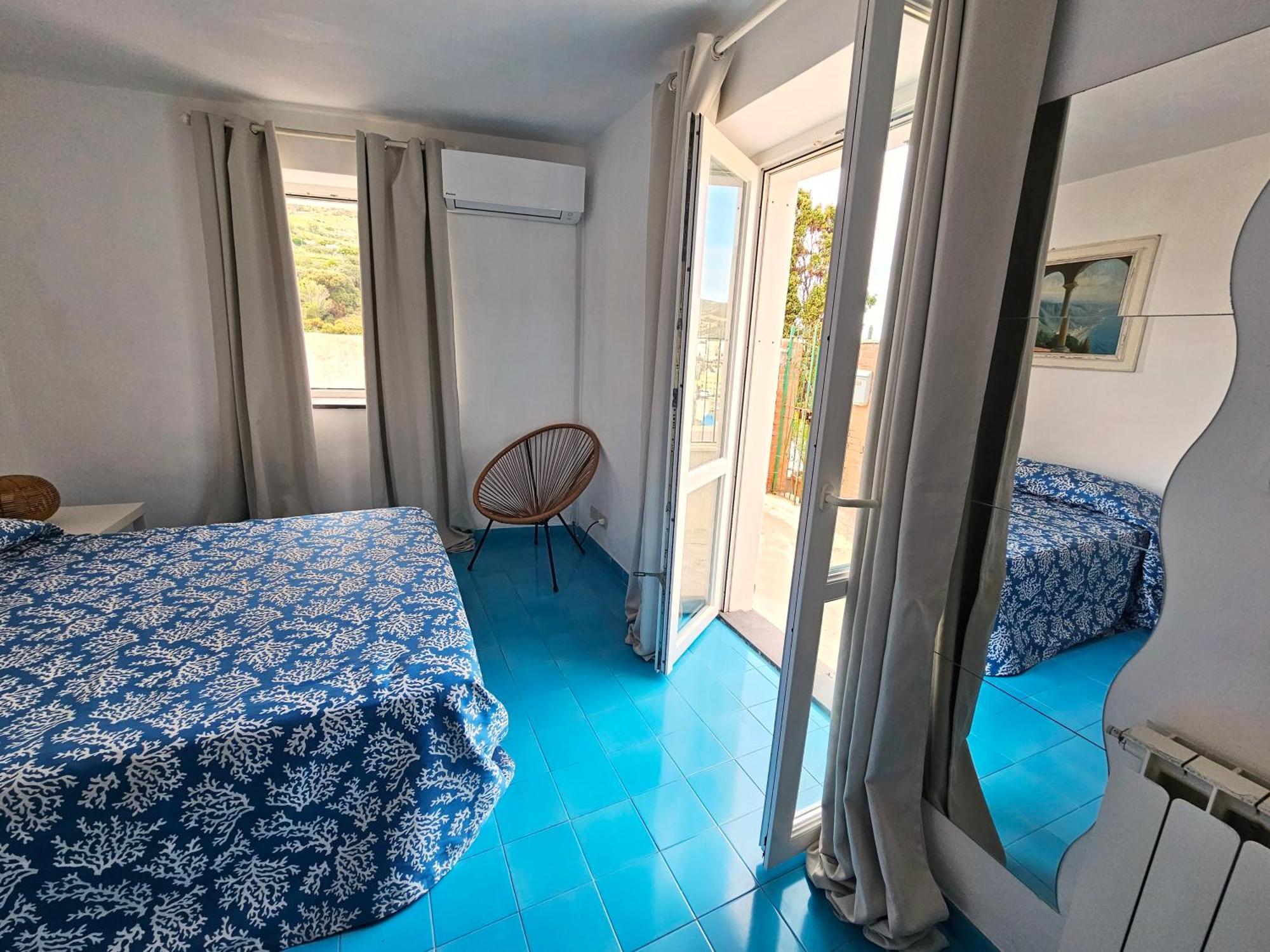 Appartement Maridea - Biscaglina à Ponza Extérieur photo